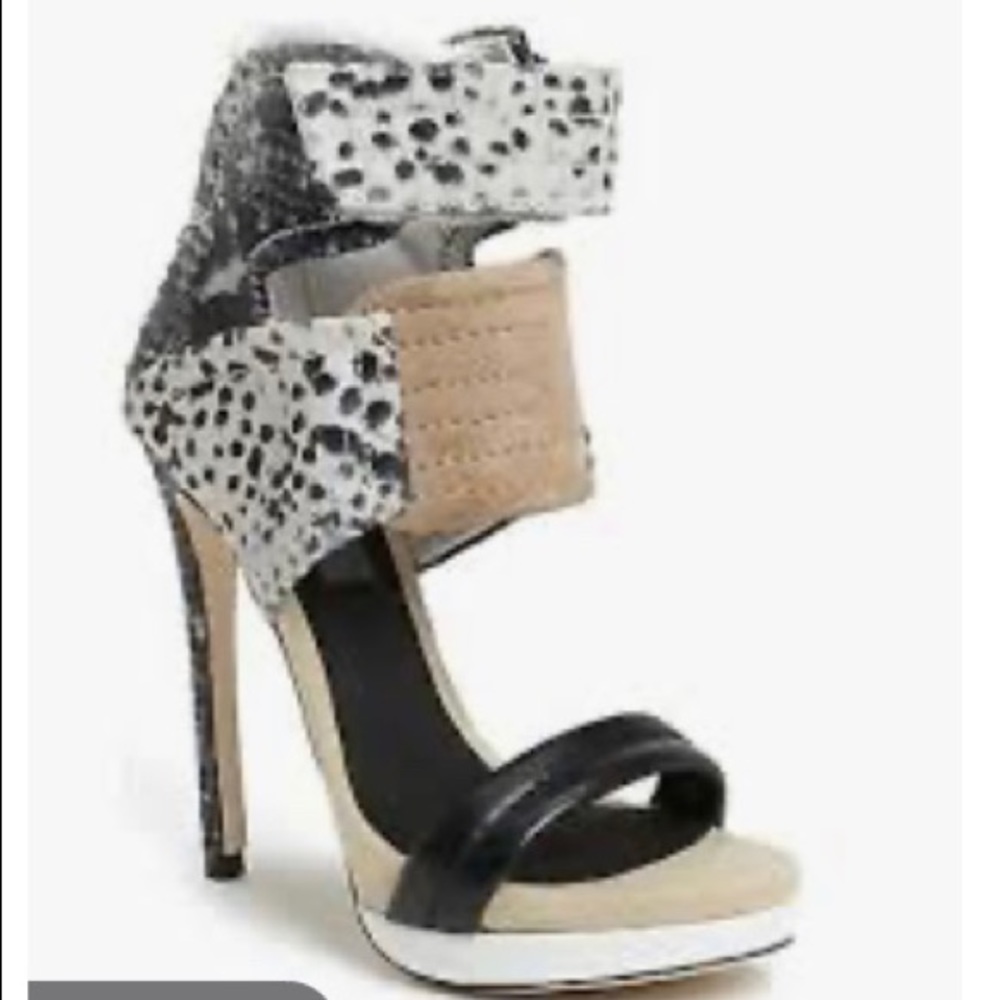 !NEW! MIA Limited Edition “Rocco” sandals